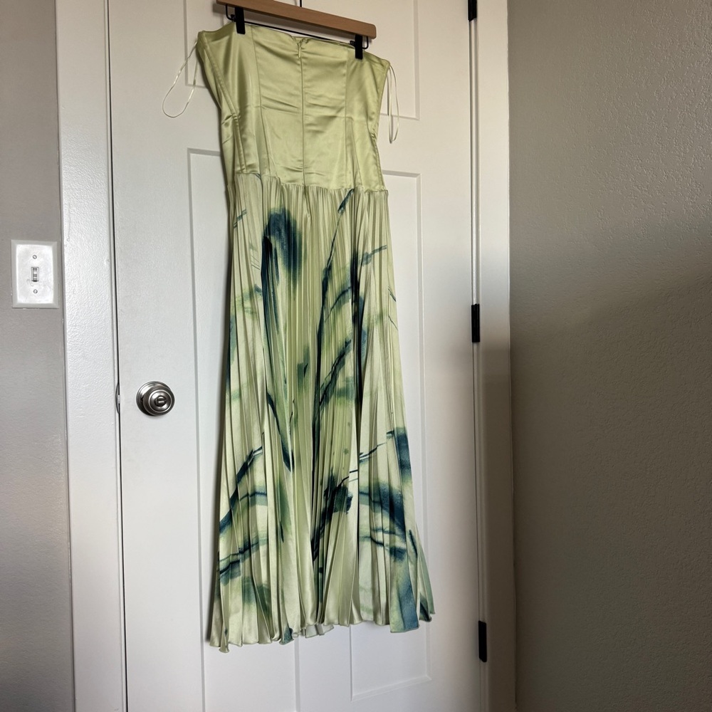 Abercrombie wedding guest dress - Picture 3 of 4